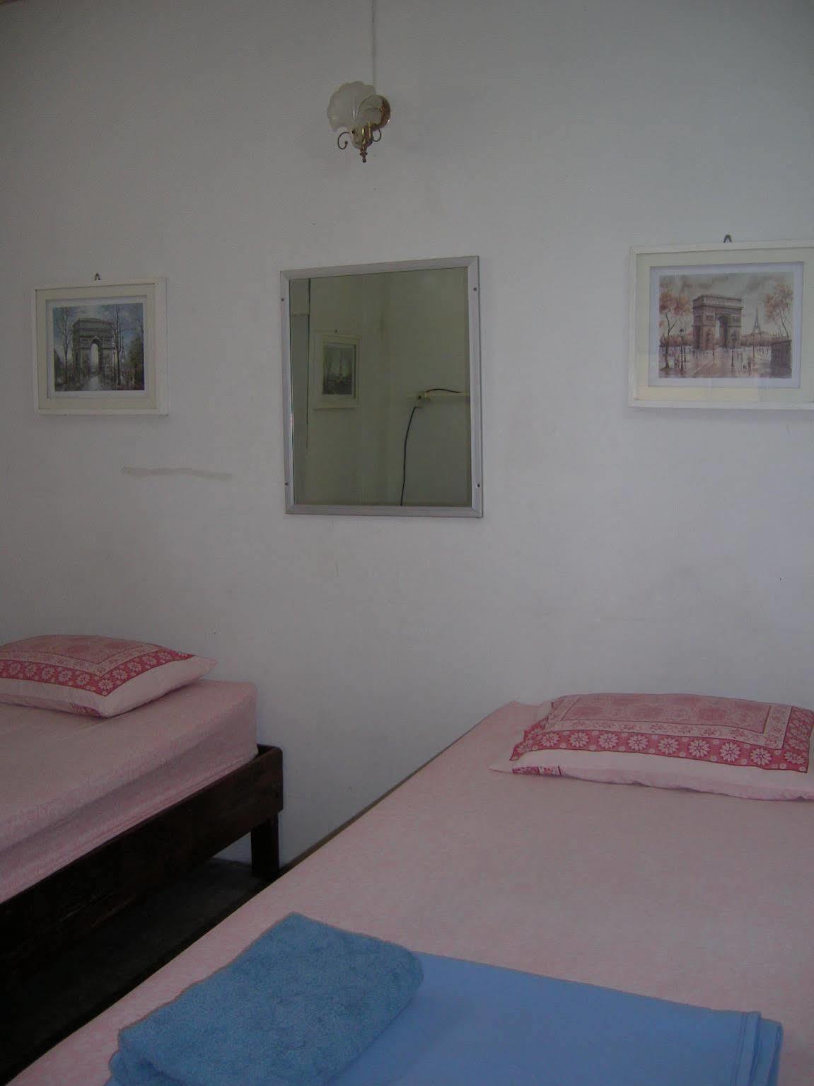 Ayutthaya Place Екстер'єр фото